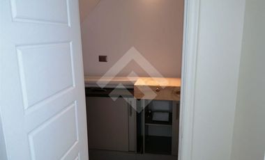 Local Comercial en Arriendo en a pasos de la Clínica Los Andes