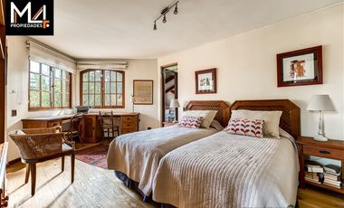 Casa en Venta en Santa Maria de Manquehue/ Camino Agua del Palo