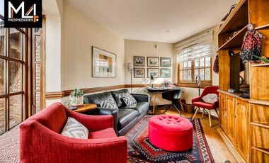 Casa en Venta en Santa Maria de Manquehue/ Camino Agua del Palo