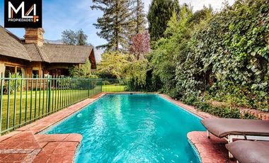 Casa en Venta en Santa Maria de Manquehue/ Camino Agua del Palo