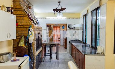 Venta - Casa con dpto independiente - Neuquen Cap.