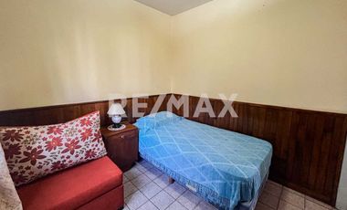 Venta - Casa con dpto independiente - Neuquen Cap.