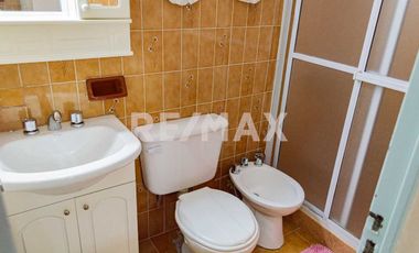 Venta - Casa con dpto independiente - Neuquen Cap.