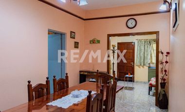 Venta - Casa con dpto independiente - Neuquen Cap.