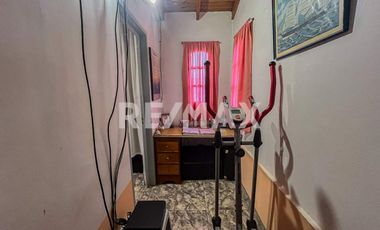Venta - Casa con dpto independiente - Neuquen Cap.