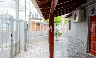 Venta - Casa con dpto independiente - Neuquen Cap.