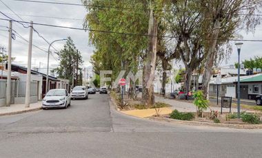 Venta - Casa con dpto independiente - Neuquen Cap.