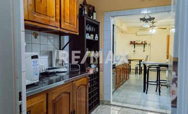 Venta - Casa con dpto independiente - Neuquen Cap.