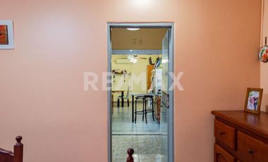 Venta - Casa con dpto independiente - Neuquen Cap.