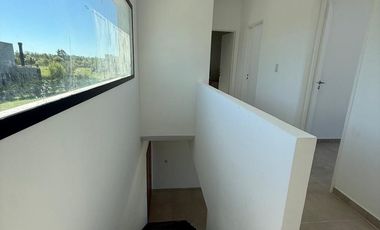 Alquiler de espectacular casa en El Naudir Escobar