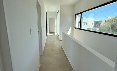 Alquiler de espectacular casa en El Naudir Escobar