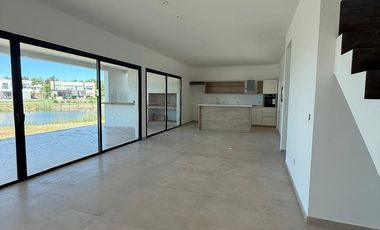 Alquiler de espectacular casa en El Naudir Escobar