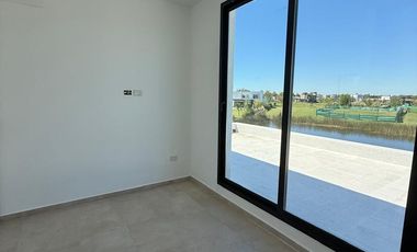 Alquiler de espectacular casa en El Naudir Escobar