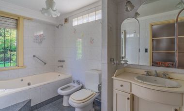 VENTA CASA 7 AMB SOBRE 2 LOTES