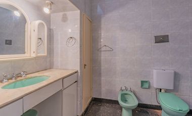 VENTA CASA 7 AMB SOBRE 2 LOTES