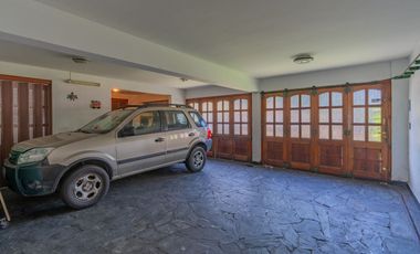 VENTA CASA 7 AMB SOBRE 2 LOTES