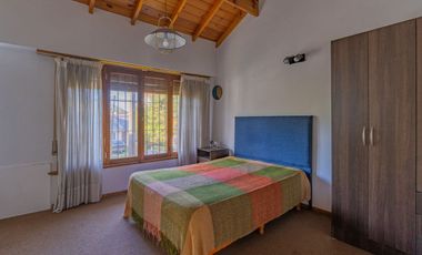 VENTA CASA 7 AMB SOBRE 2 LOTES