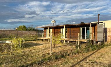 CASA AMOBLADA CON PILETA / 30 mts