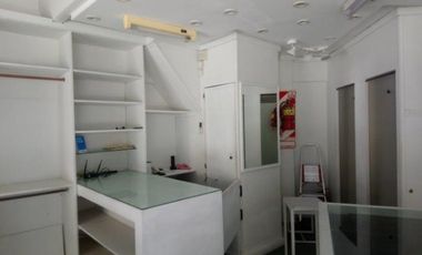 VENTA PINAMAR LOCAL EN CTRO COMERCIAL CON VIVIENDA OPORTUNIDAD