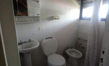 VENTA PINAMAR LOCAL EN CTRO COMERCIAL CON VIVIENDA OPORTUNIDAD