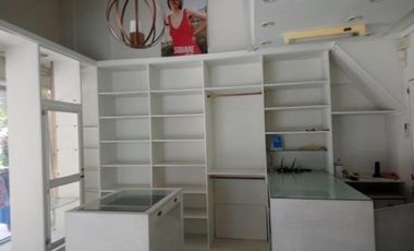 VENTA PINAMAR LOCAL EN CTRO COMERCIAL CON VIVIENDA OPORTUNIDAD