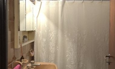 EXCELENTE CASA MULTI FAMILIAR  - MUY BUENA ZONA - BOULOGNE-  son 3 ph en un lote