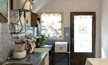 EXCELENTE CASA MULTI FAMILIAR  - MUY BUENA ZONA - BOULOGNE-  son 3 ph en un lote