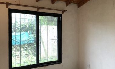EXCELENTE CASA MULTI FAMILIAR  - MUY BUENA ZONA - BOULOGNE-  son 3 ph en un lote