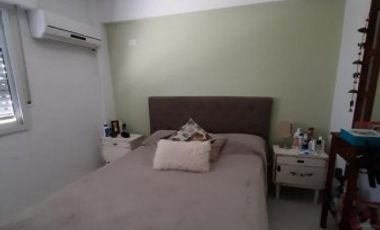 INMOBILIARIA GOMEZ GHISI Y D. FENES NEG INMOB. VENDEN:
