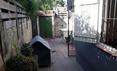 CASA DE 3 AMB CON PARQUE Y ENTRADA DE AUTO
