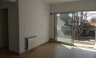 Oportunidad Imperdible 2 Ambientes en Bernal Centro