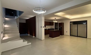 Casa en VENTA en LOMAS DEL DORADO