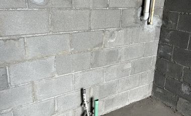 Renta o Venta local en plaza a pie de Av. M. Ordoñez, Lechugal, Santa Catarina