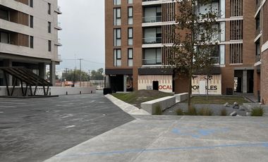 Renta o Venta local en plaza a pie de Av. M. Ordoñez, Lechugal, Santa Catarina