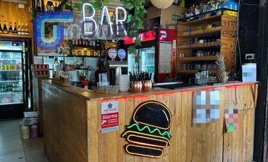 Local Comercial en Venta en Derecho de llaves de Resto/Bar Operativo. ¡ALTA RENTABILIDAD!.. En zona Estratégica de Providencia.