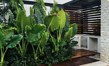 Residencia   paneles. amueblada en Privada  Yucatán Country Club  en Mérida, Yuc