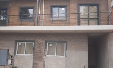 INMOBILIARIA GOMEZ GHISI Y D. FENES NEG INMOB. VENDEN: