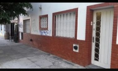 Las Heras 420 - 4 propiedades en un lote ! Ideal inversor !!