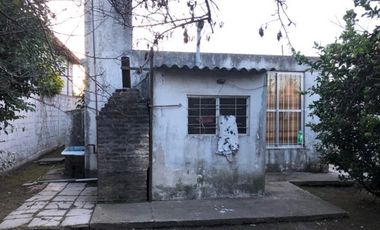 VENTA CASA 3 AMBIENTES LOTE 10x34 FCO VARELA Bosques