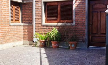 DEPARTAMENTO DOS DORMITORIOS EN PLANTA BAJA / ZONA BANCOS