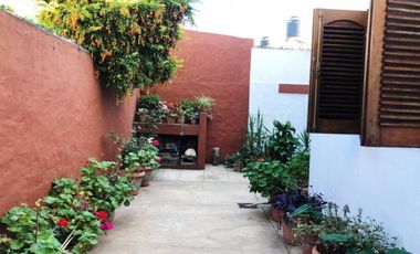 DEPARTAMENTO DOS DORMITORIOS EN PLANTA BAJA / ZONA BANCOS