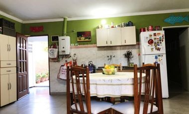 DEPARTAMENTO DOS DORMITORIOS EN PLANTA BAJA / ZONA BANCOS