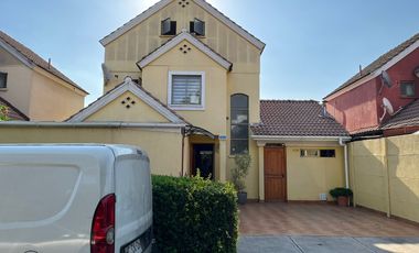 VENTA CASA CON 5 DORMITORIOS 3 BAÑOS EN CONDOMINIO PUDAHUEL