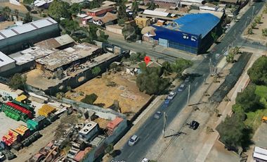 AMPLIO PREDIO EN EJE DE ACTIVIDADES MIXTAS