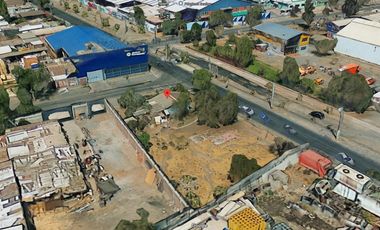 AMPLIO PREDIO EN EJE DE ACTIVIDADES MIXTAS