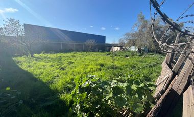 AMPLIO PREDIO EN EJE DE ACTIVIDADES MIXTAS