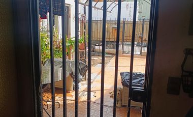 SE VENDE CASA 2D/1B, LA GRANJA