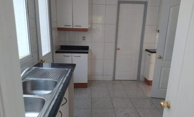 CASA EN LAS VENDIMIA SUR EN PEÑALOLEN