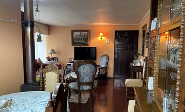 VENTA  HERMOSA CASA ESQUINA SANTA CRUZ