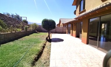 GRAN CASA EN ARRIENDO, CIUDAD DE LOS VALLES